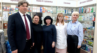 Рабочая встреча директора департамента экономического развития Александра Свистунова с руководством государственного унитарного предприятия «Костромская областная аптечная база»